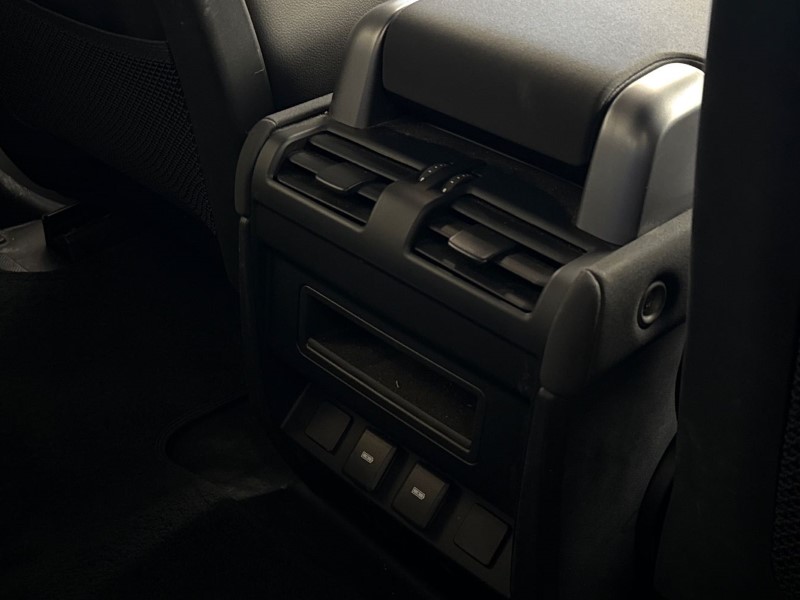 2023 (23) LAND ROVER DEFENDER 3.0 D250 X-Dynamic SE 90 3dr Auto 5188520