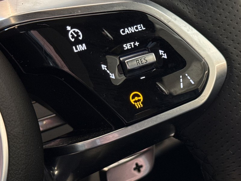 2023 (23) JAGUAR E-PACE 1.5 P300e R-Dynamic Black 5dr Auto 5151640