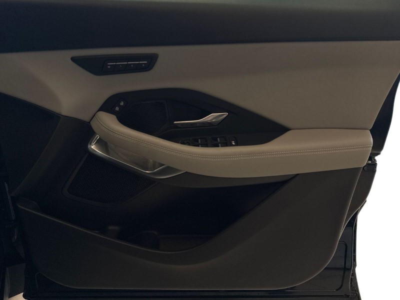 2023 (23) JAGUAR E-PACE 1.5 P300e R-Dynamic Black 5dr Auto 5151635