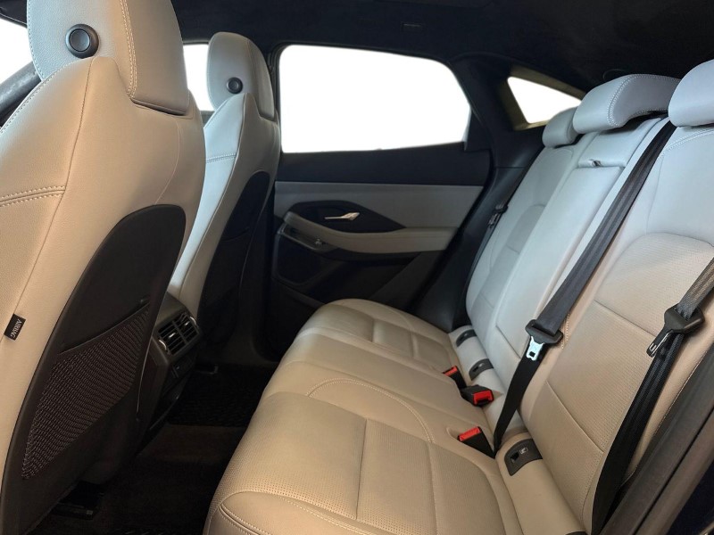 2023 (23) JAGUAR E-PACE 1.5 P300e R-Dynamic Black 5dr Auto 5151617