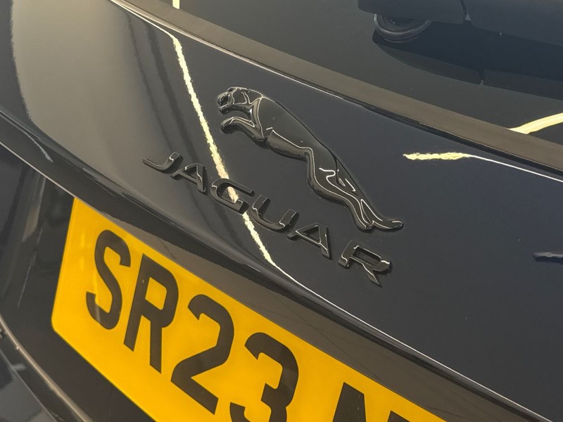 2023 (23) JAGUAR E-PACE 1.5 P300e R-Dynamic Black 5dr Auto 5151656