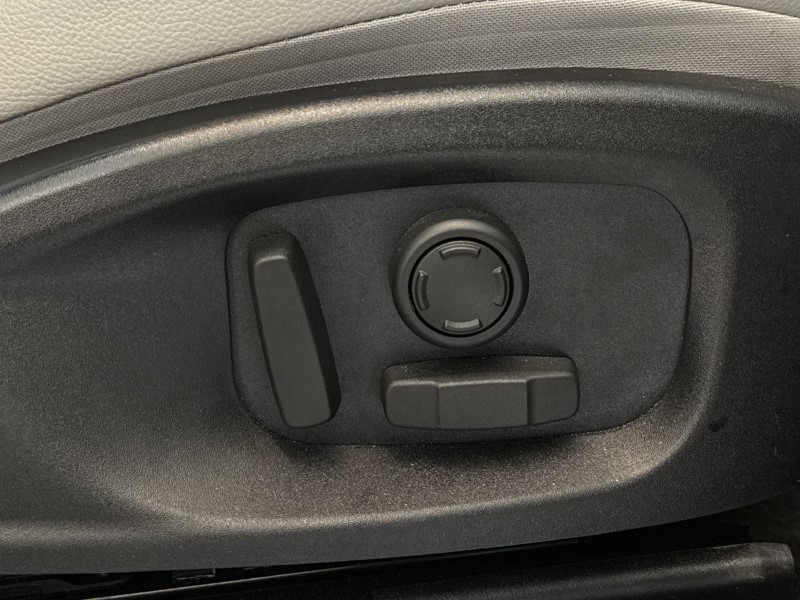 2023 (23) JAGUAR E-PACE 1.5 P300e R-Dynamic Black 5dr Auto 5151637