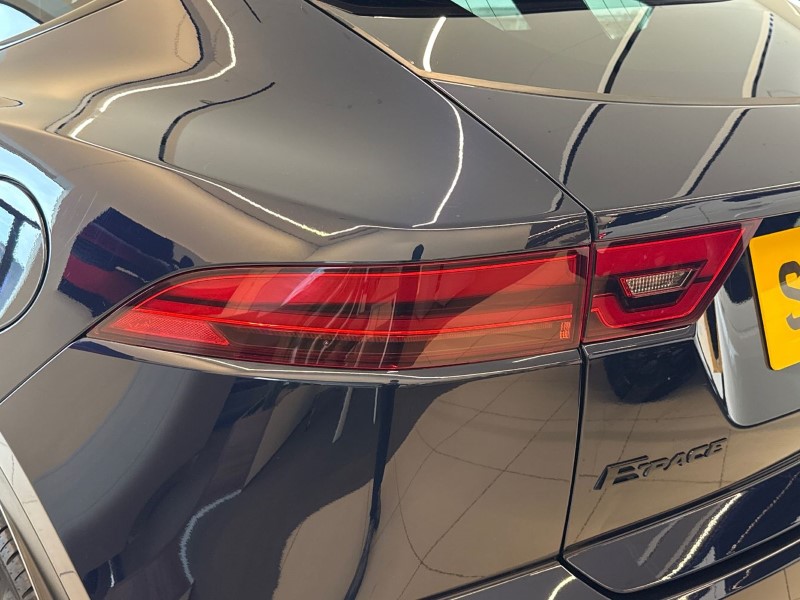 2023 (23) JAGUAR E-PACE 1.5 P300e R-Dynamic Black 5dr Auto 5151632