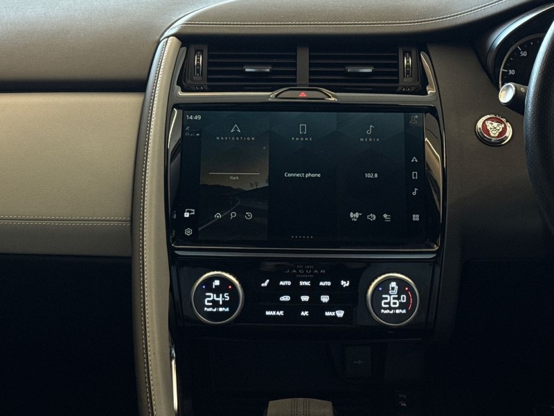 2023 (23) JAGUAR E-PACE 1.5 P300e R-Dynamic Black 5dr Auto 5151627