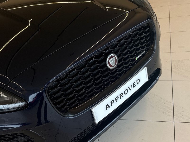 2023 (23) JAGUAR E-PACE 1.5 P300e R-Dynamic Black 5dr Auto 5151654