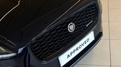 2023 (23) JAGUAR E-PACE 1.5 P300e R-Dynamic Black 5dr Auto 5151654