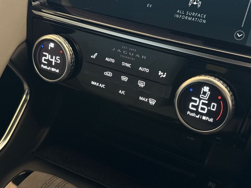 2023 (23) JAGUAR E-PACE 1.5 P300e R-Dynamic Black 5dr Auto 5151645
