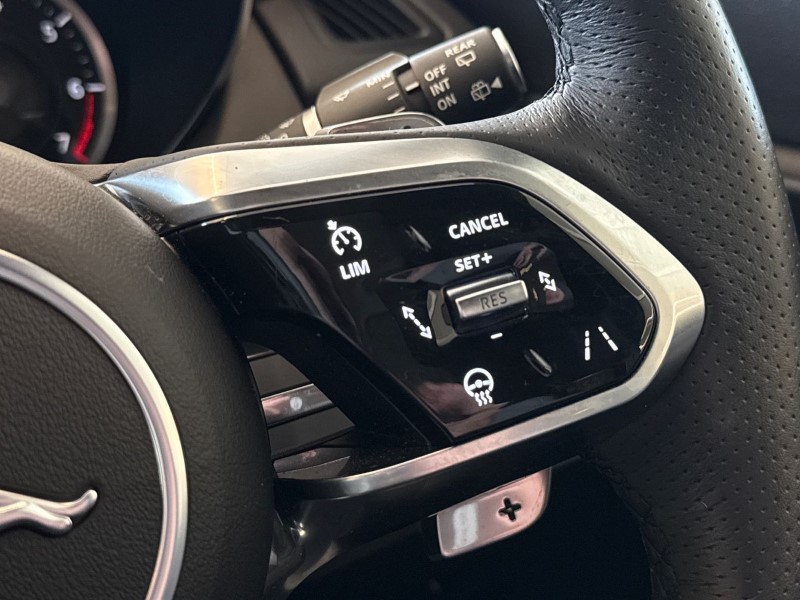 2023 (23) JAGUAR E-PACE 1.5 P300e R-Dynamic Black 5dr Auto 5151642