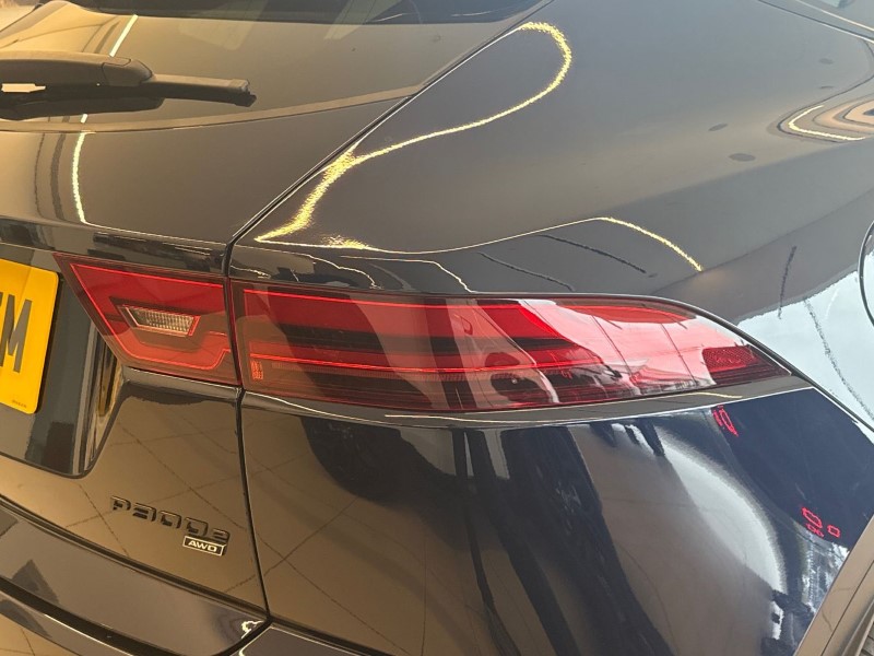 2023 (23) JAGUAR E-PACE 1.5 P300e R-Dynamic Black 5dr Auto 5151658