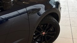 2023 (23) JAGUAR E-PACE 1.5 P300e R-Dynamic Black 5dr Auto 5151660