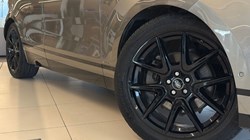 2021 (70) LAND ROVER RANGE ROVER VELAR 2.0 D200 R-Dynamic HSE 5dr Auto 5167375