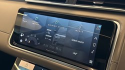 2021 (70) LAND ROVER RANGE ROVER VELAR 2.0 D200 R-Dynamic HSE 5dr Auto 5167362