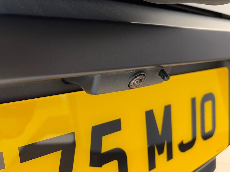 2025 (75) LAND ROVER DEFENDER 3.0 D250 X-Dynamic HSE 110 5dr Auto [6 Seat] 5161560