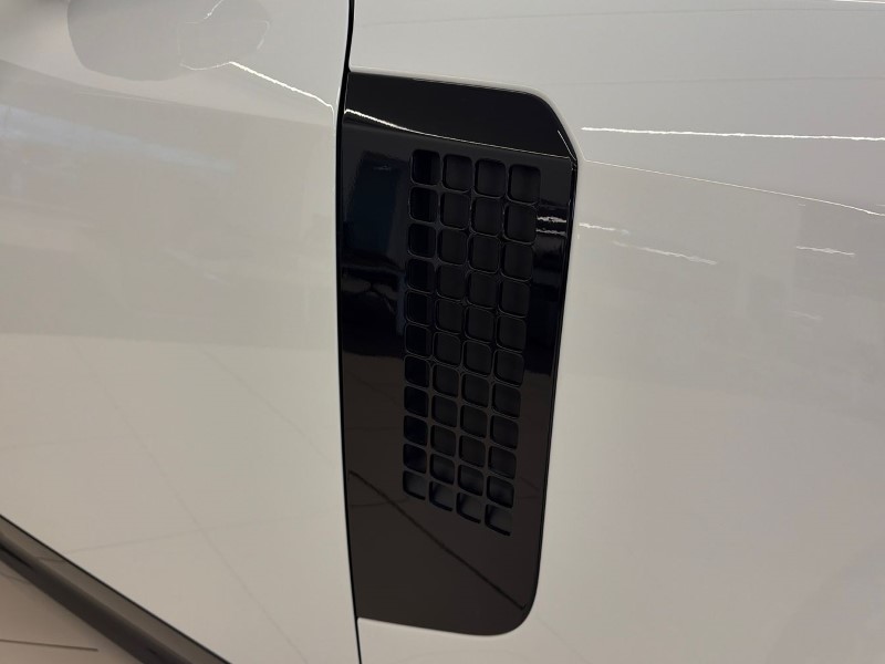 2025 (75) LAND ROVER DEFENDER 3.0 D250 X-Dynamic HSE 110 5dr Auto [6 Seat] 5161537