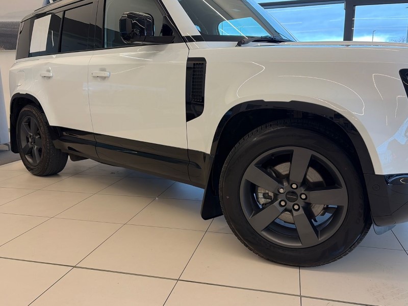 2025 (75) LAND ROVER DEFENDER 3.0 D250 X-Dynamic HSE 110 5dr Auto [6 Seat] 5161563