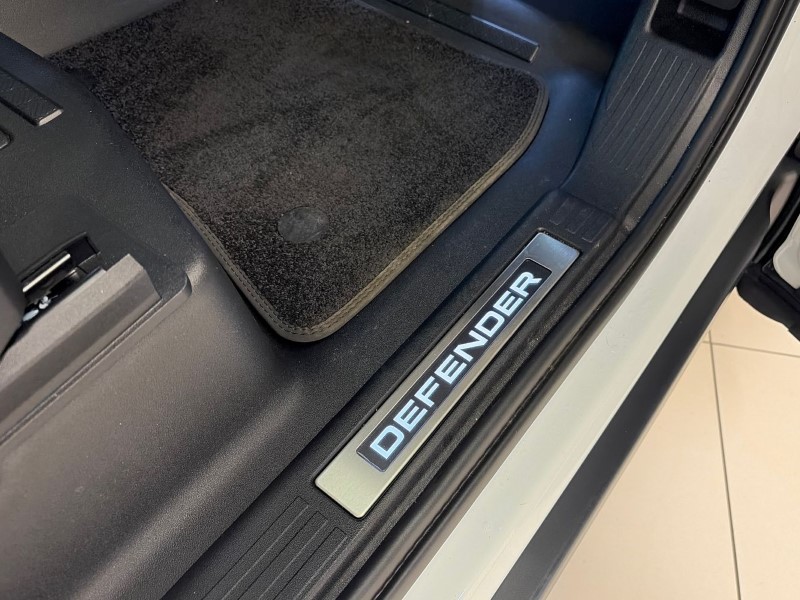 2025 (75) LAND ROVER DEFENDER 3.0 D250 X-Dynamic HSE 110 5dr Auto [6 Seat] 5161558