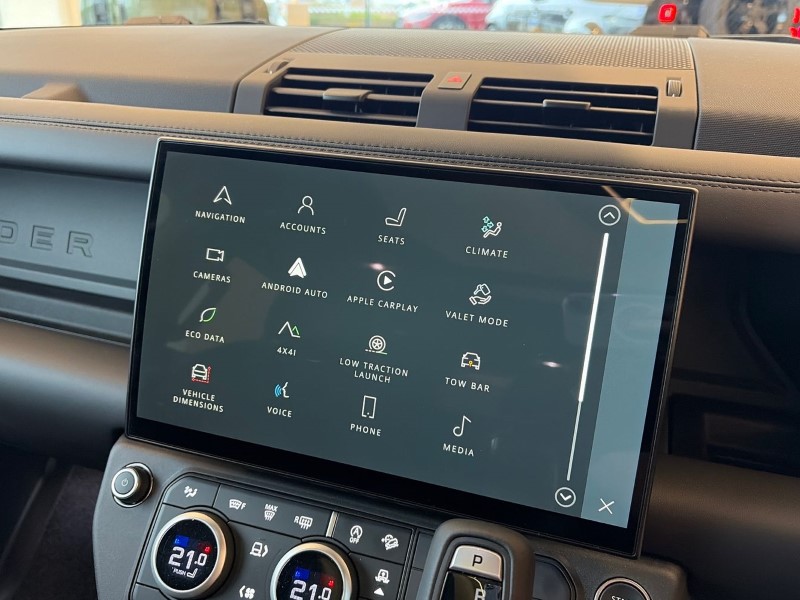 2025 (75) LAND ROVER DEFENDER 3.0 D250 X-Dynamic HSE 110 5dr Auto [6 Seat] 5161551