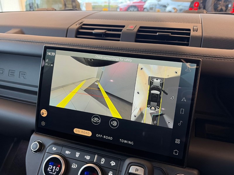 2025 (75) LAND ROVER DEFENDER 3.0 D250 X-Dynamic HSE 110 5dr Auto [6 Seat] 5161550