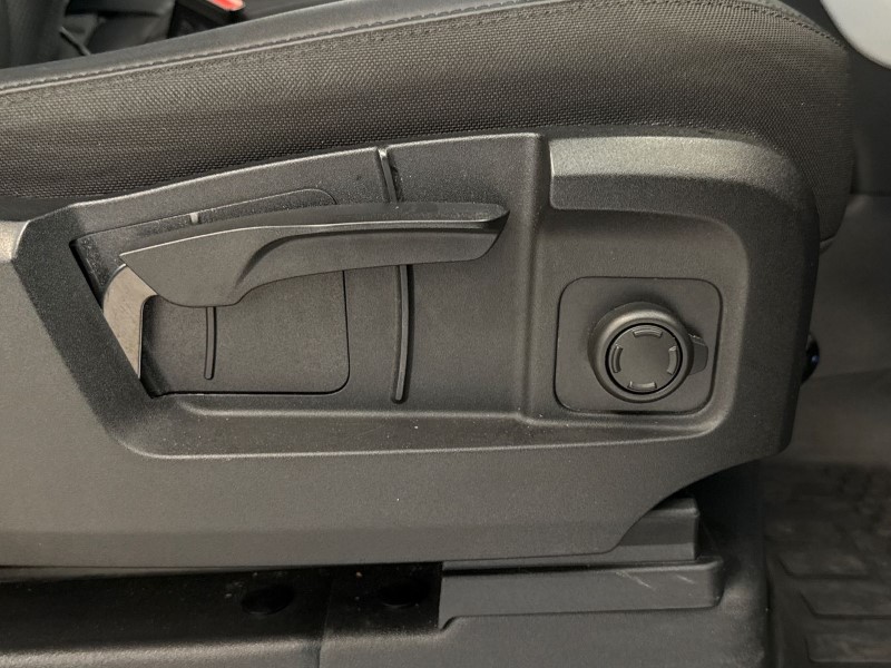 2025 (25) LAND ROVER COMMERCIAL DEFENDER 3.0 D250 Hard Top S Auto [3 Seat] 5173500