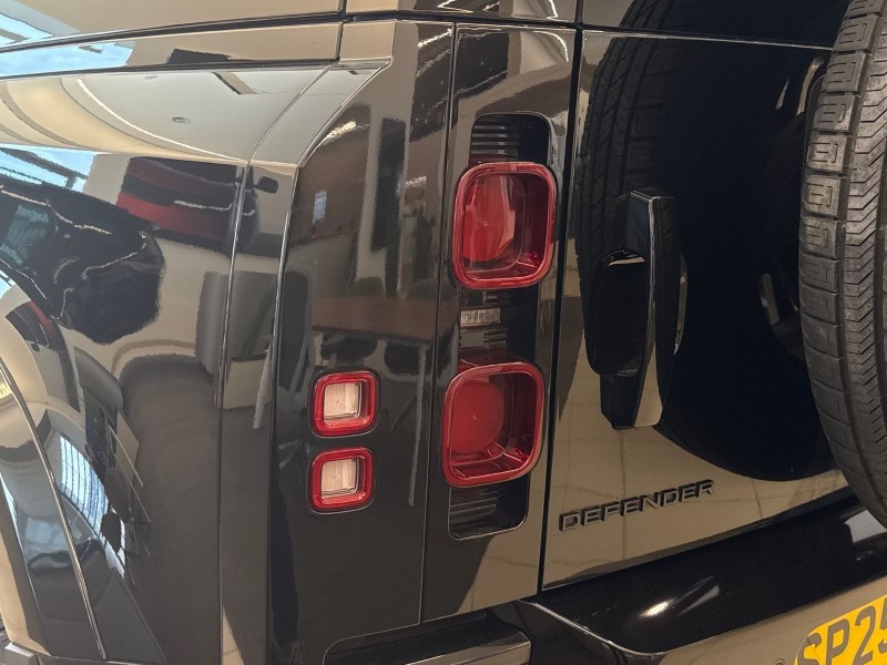2025 (25) LAND ROVER COMMERCIAL DEFENDER 3.0 D250 Hard Top S Auto [3 Seat] 5173496