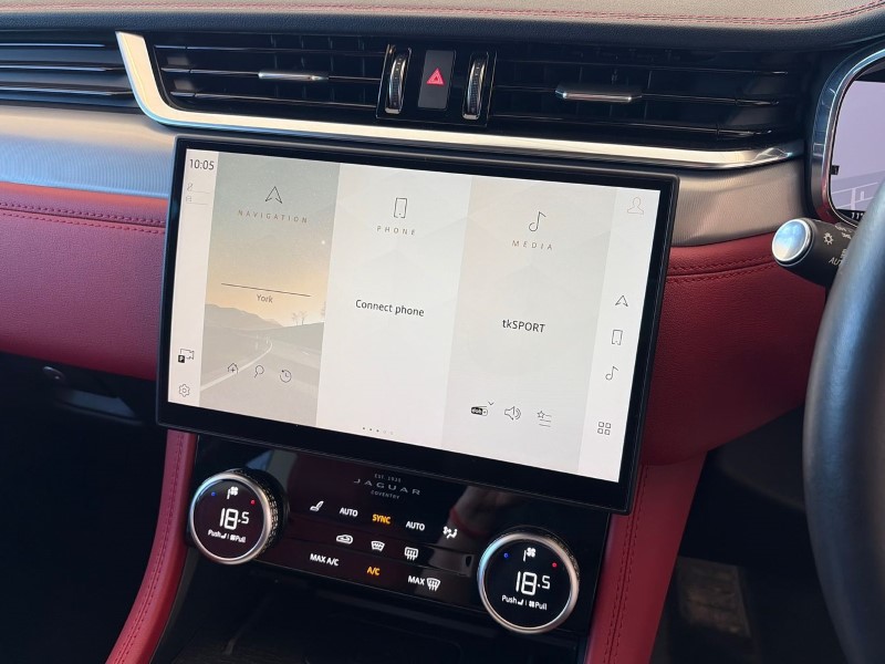 2023 (23) JAGUAR F-PACE 2.0 D200 R-Dynamic SE 5dr Auto AWD 5186378