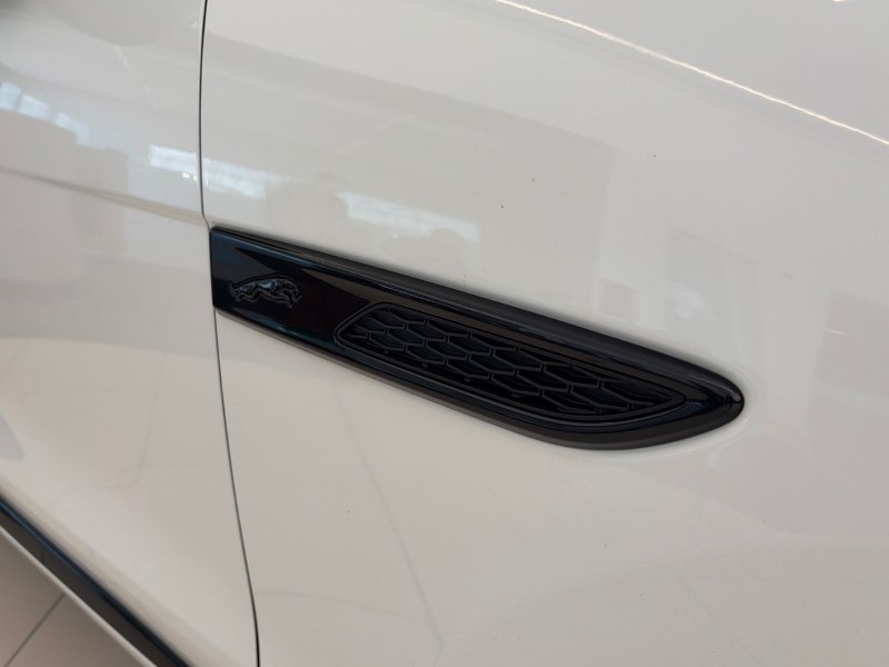 2023 (23) JAGUAR F-PACE 2.0 D200 R-Dynamic SE 5dr Auto AWD 5186367