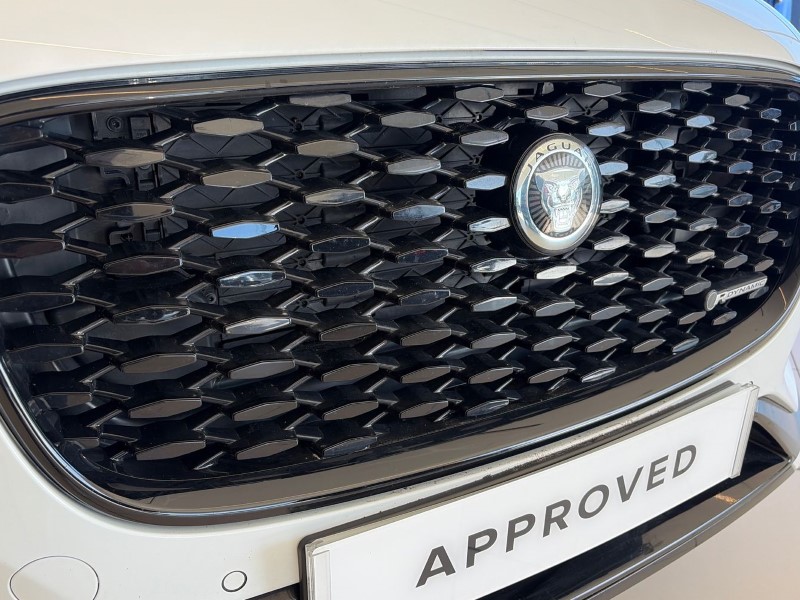 2023 (23) JAGUAR F-PACE 2.0 D200 R-Dynamic SE 5dr Auto AWD 5186394