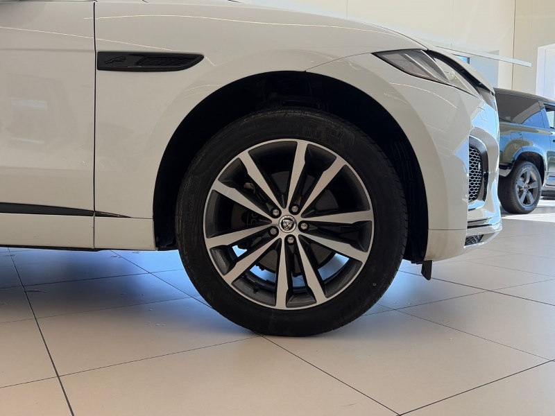 2023 (23) JAGUAR F-PACE 2.0 D200 R-Dynamic SE 5dr Auto AWD 5186355