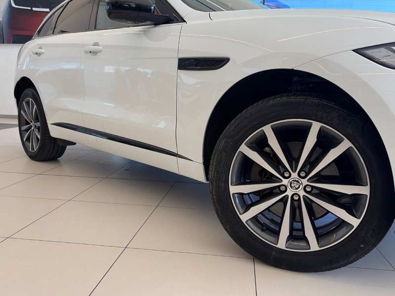 2023 (23) JAGUAR F-PACE 2.0 D200 R-Dynamic SE 5dr Auto AWD 5186395