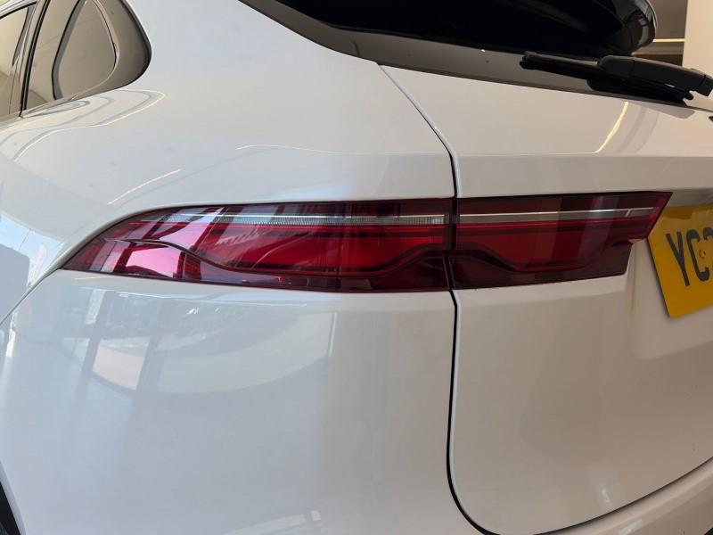 2023 (23) JAGUAR F-PACE 2.0 D200 R-Dynamic SE 5dr Auto AWD 5186366