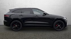 2022 (22) JAGUAR F-PACE 2.0 D200 R-Dynamic Black 5dr Auto AWD 5152533