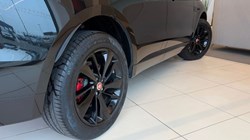 2022 (22) JAGUAR F-PACE 2.0 D200 R-Dynamic Black 5dr Auto AWD 5152577