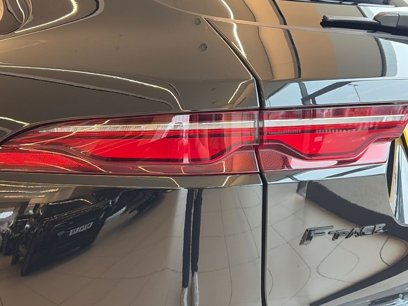2022 (22) JAGUAR F-PACE 2.0 D200 R-Dynamic Black 5dr Auto AWD 5152547