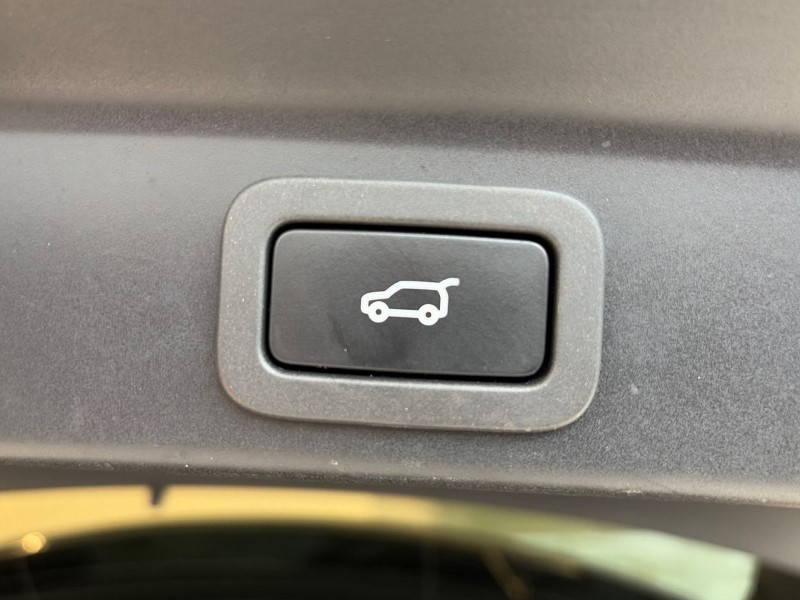 2022 (22) JAGUAR F-PACE 2.0 D200 R-Dynamic Black 5dr Auto AWD 5152569