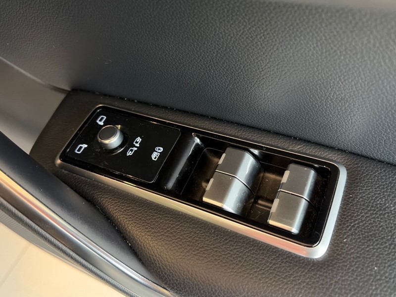 2022 (22) JAGUAR F-PACE 2.0 D200 R-Dynamic Black 5dr Auto AWD 5152551