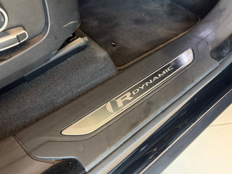 2022 (22) JAGUAR F-PACE 2.0 D200 R-Dynamic Black 5dr Auto AWD 5152567