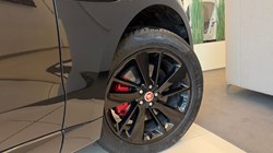 2022 (22) JAGUAR F-PACE 2.0 D200 R-Dynamic Black 5dr Auto AWD 5152578