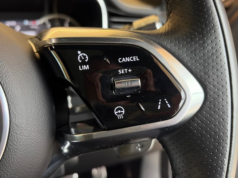 2022 (22) JAGUAR F-PACE 2.0 D200 R-Dynamic Black 5dr Auto AWD 5152557