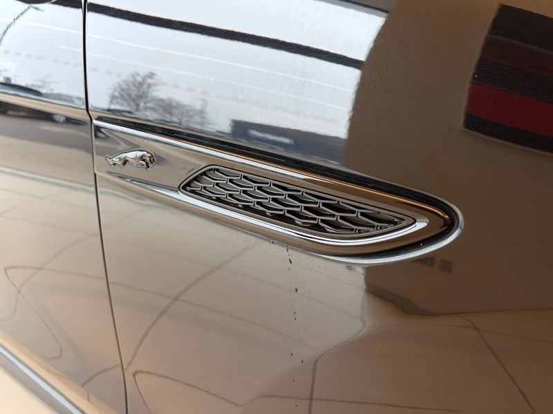 2022 (22) JAGUAR F-PACE 2.0 D200 R-Dynamic Black 5dr Auto AWD 5152548