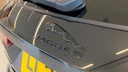 2022 (22) JAGUAR F-PACE 2.0 D200 R-Dynamic Black 5dr Auto AWD 5152574