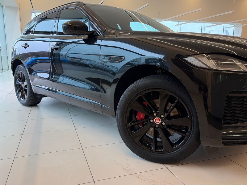 2022 (22) JAGUAR F-PACE 2.0 D200 R-Dynamic Black 5dr Auto AWD 5152573