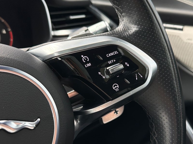 2021 (71) JAGUAR F-PACE 2.0 D200 R-Dynamic HSE 5dr Auto AWD 5171757