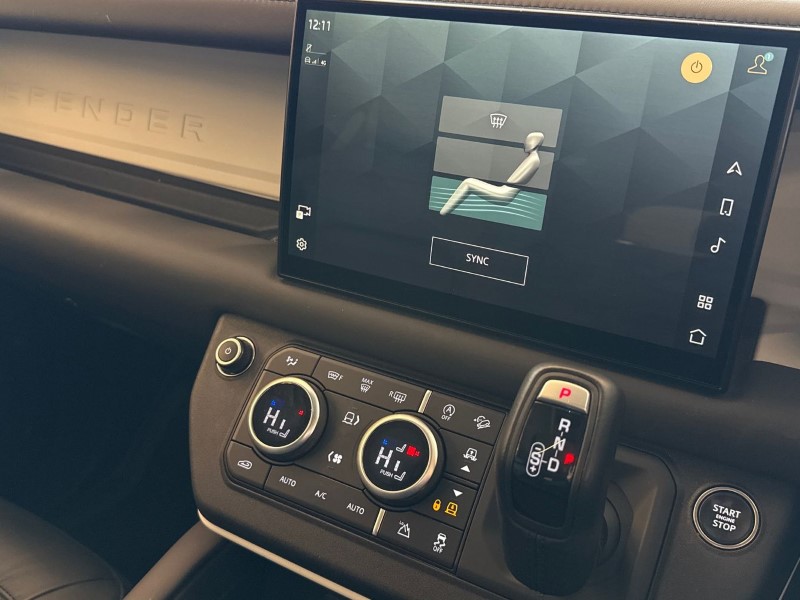 2023 (23) LAND ROVER DEFENDER 3.0 D300 HSE 110 5dr Auto 5183754