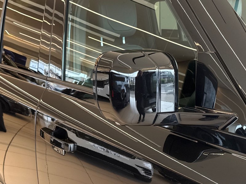 2023 (23) LAND ROVER DEFENDER 3.0 D300 HSE 110 5dr Auto 5183769