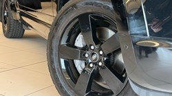 2023 (23) LAND ROVER DEFENDER 3.0 D300 HSE 110 5dr Auto 5183763