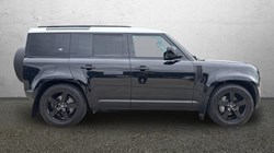 2023 (23) LAND ROVER DEFENDER 3.0 D300 HSE 110 5dr Auto 5183728
