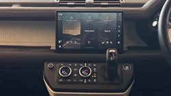 2023 (23) LAND ROVER DEFENDER 3.0 D300 HSE 110 5dr Auto 5183737