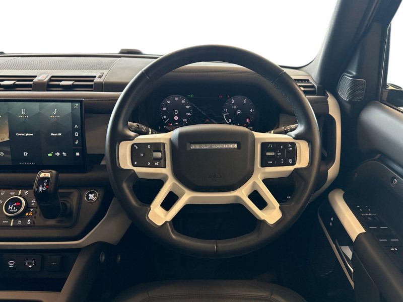 2023 (23) LAND ROVER DEFENDER 3.0 D300 HSE 110 5dr Auto 5202273
