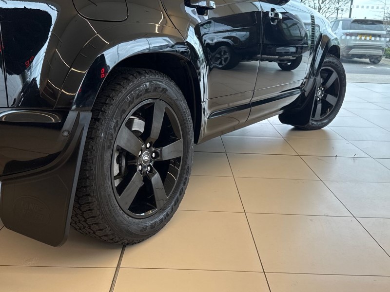 2023 (23) LAND ROVER DEFENDER 3.0 D300 HSE 110 5dr Auto 5183767