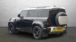 2023 (23) LAND ROVER DEFENDER 3.0 D300 HSE 110 5dr Auto 1